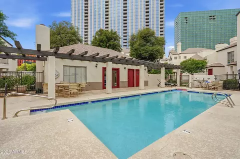 Exterior - 100 E Fillmore St #102, Phoenix, AZ 85004 photo 4 of 5