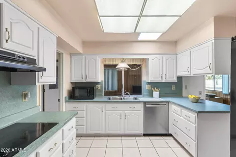 10801 W Caron Dr, Sun City, AZ 85351