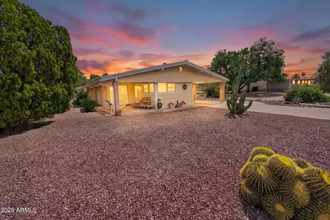 523 S Park View Cir, Mesa, AZ 85208