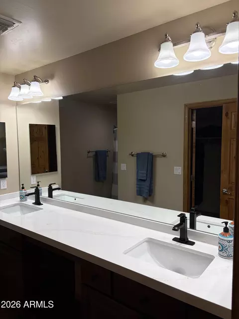 Bath - 2502 E Pine Island Ln, Payson, AZ 85541 photo 3 of 4