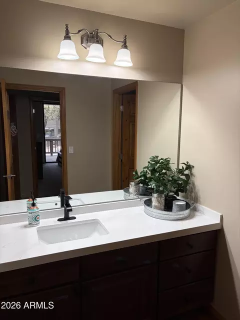 Bath - 2502 E Pine Island Ln, Payson, AZ 85541 photo 4 of 4
