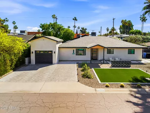 5229 N 18th Pl, Phoenix, AZ 85016
