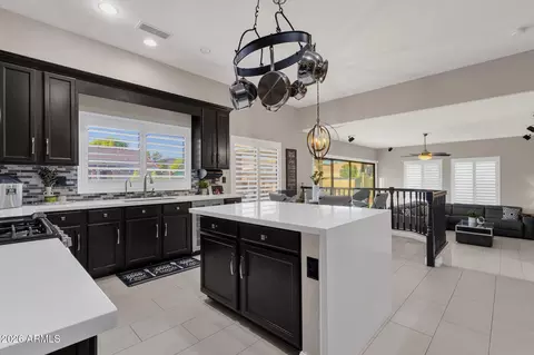 Kitchen - 10464 E Medina Ave, Mesa, AZ 85209 photo 4 of 5