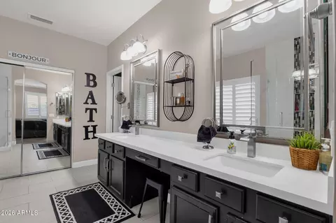 Bath - 10464 E Medina Ave, Mesa, AZ 85209 photo 2 of 5