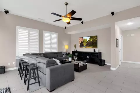 Living - 10464 E Medina Ave, Mesa, AZ 85209 photo 5 of 6