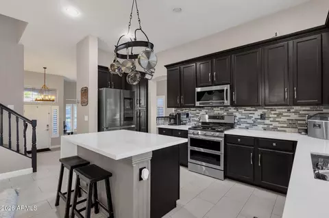 Kitchen - 10464 E Medina Ave, Mesa, AZ 85209 photo 2 of 5