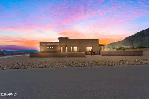 6720 E Vaquero Cir, Hereford, AZ 85615