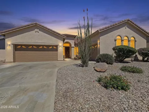 8614 W Morten Ave, Glendale, AZ 85305