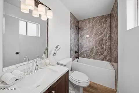 Bath - 3709 W Echo Ln, Phoenix, AZ 85051 photo 1 of 2