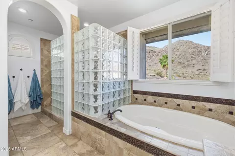 Bath - 16006 S 29th Ave, Phoenix, AZ 85045 photo 2 of 4