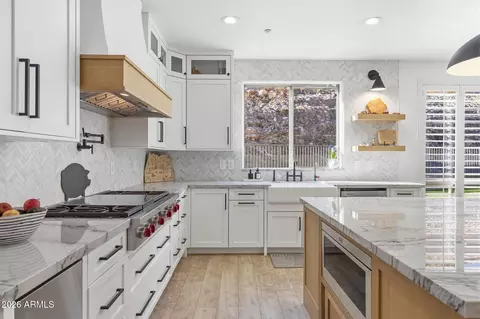 Kitchen - 16006 S 29th Ave, Phoenix, AZ 85045 photo 3 of 5