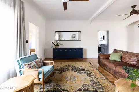 Living - 3715 N 9th Pl, Phoenix, AZ 85014 photo 3 of 3