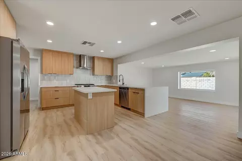 Kitchen - 3416 E Altadena Ave, Phoenix, AZ 85028 photo 1 of 4