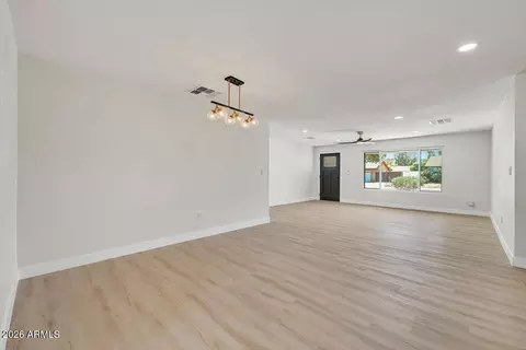 Living - 3416 E Altadena Ave, Phoenix, AZ 85028 photo 1 of 4
