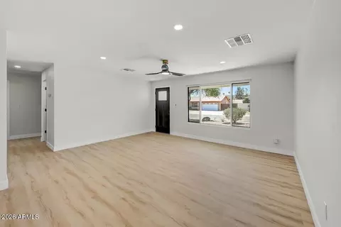 Living - 3416 E Altadena Ave, Phoenix, AZ 85028 photo 2 of 4