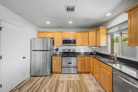 Kitchen - 2053 E Minton Dr, Tempe, AZ 85282 photo 1 of 2