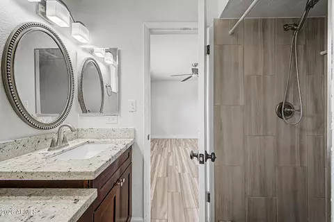Bath - 2053 E Minton Dr, Tempe, AZ 85282 photo 4 of 4