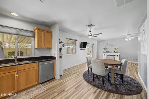 Dining - 2053 E Minton Dr, Tempe, AZ 85282 photo 2 of 2