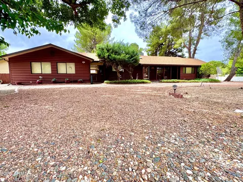 4310 N Lake View Dr, Rimrock, AZ 86335
