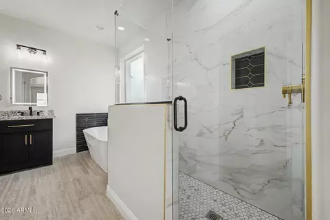 Bath - 27905 N 66th Dr, Phoenix, AZ 85083 photo 1 of 4
