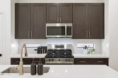Kitchen - 5252 E Carol Ave, Mesa, AZ 85206 photo 5 of 7