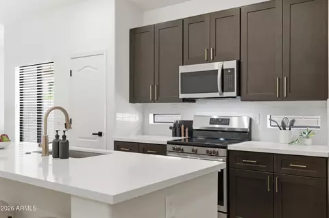 Kitchen - 5252 E Carol Ave, Mesa, AZ 85206 photo 3 of 7