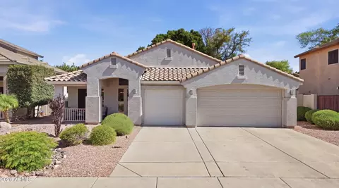 8234 W Harmony Ln, Peoria, AZ 85382