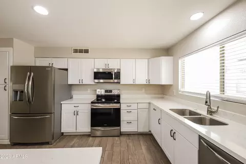 Kitchen - 2501 E Villa Rita Dr, Phoenix, AZ 85032 photo 1 of 2