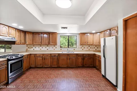 Kitchen - 16205 E Fairview St, Gilbert, AZ 85295 photo 1 of 2