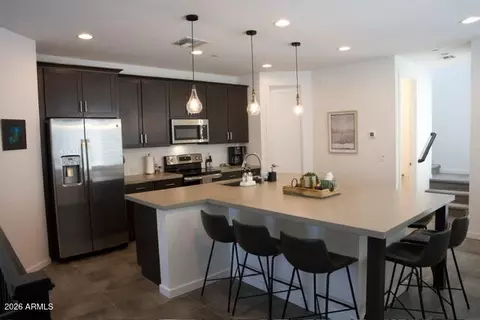 Kitchen - 1725 E Dogwood Ln, Gilbert, AZ 85295 photo 2 of 3