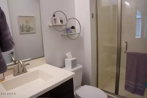 Bath - 1725 E Dogwood Ln, Gilbert, AZ 85295 photo 5 of 6