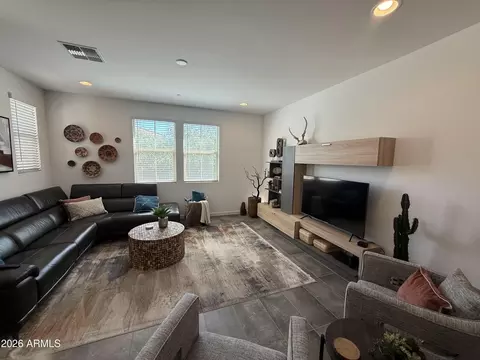 Living - 1725 E Dogwood Ln, Gilbert, AZ 85295 photo 1 of 1