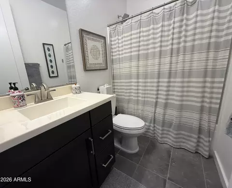 Bath - 1725 E Dogwood Ln, Gilbert, AZ 85295 photo 4 of 6