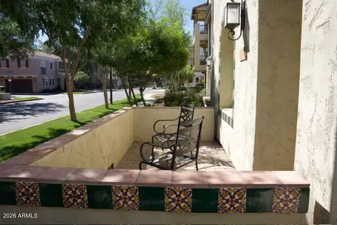 Exterior - 1725 E Dogwood Ln, Gilbert, AZ 85295 photo 2 of 2