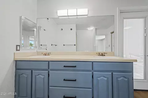 Bath - 2552 E Brown Rd, Mesa, AZ 85213 photo 3 of 4