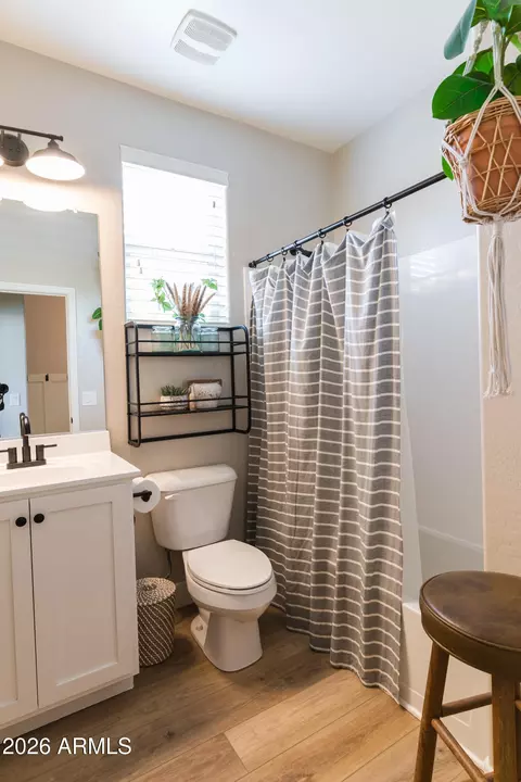 Bath - 2049 E Stacey Rd, Gilbert, AZ 85298 photo 1 of 5