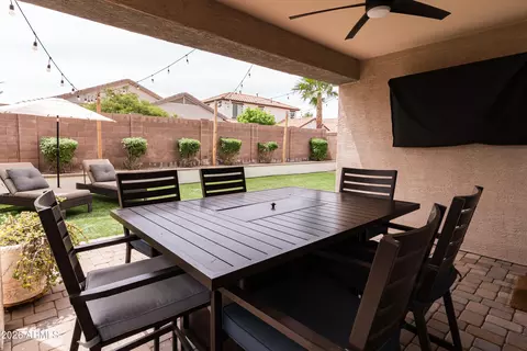 Exterior - 2049 E Stacey Rd, Gilbert, AZ 85298 photo 3 of 7