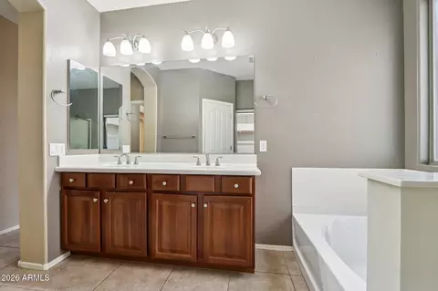 Bath - 726 E Kingbird Dr, Gilbert, AZ 85297 photo 2 of 6