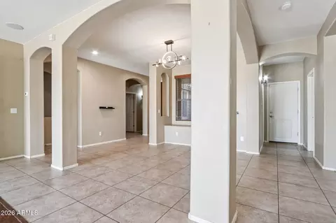 Entry Way - 726 E Kingbird Dr, Gilbert, AZ 85297 photo 3 of 4