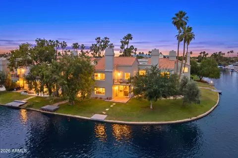 1421 W Coral Reef Dr, Gilbert, AZ 85233