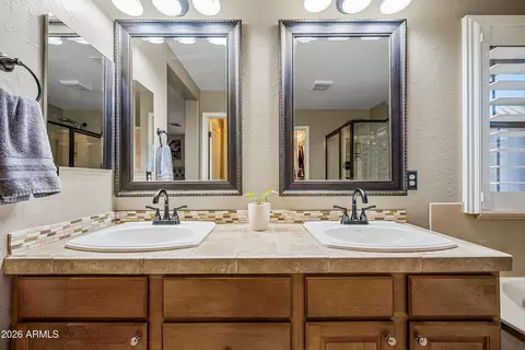 Bath - 3886 E Baars Ave, Gilbert, AZ 85297 photo 3 of 5