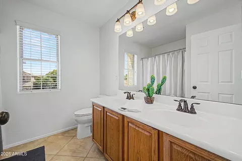 Bath - 1718 E Iris Dr, Chandler, AZ 85286 photo 4 of 4
