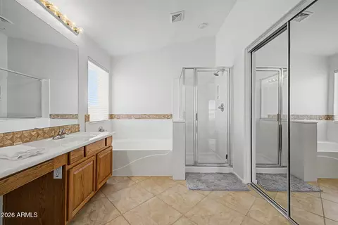 Bath - 1718 E Iris Dr, Chandler, AZ 85286 photo 3 of 4