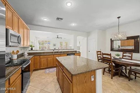 Kitchen - 1718 E Iris Dr, Chandler, AZ 85286 photo 4 of 5