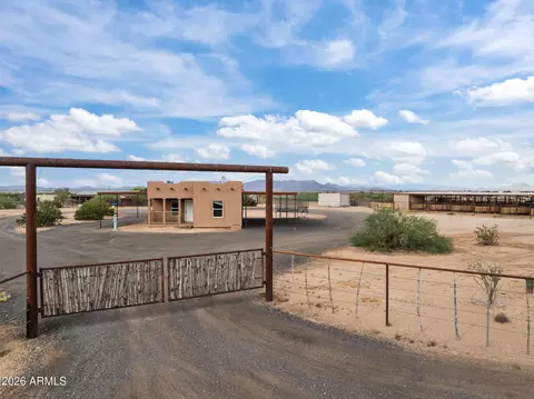 49204 N 529th Ave, Aguila, AZ 85320