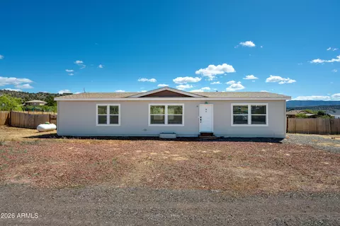 5885 N Robin Lynn Ln, Rimrock, AZ 86335