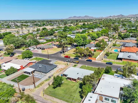 View/Area - 1911 E Montebello Ave, Phoenix, AZ 85016 photo 5 of 6