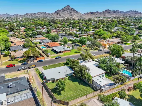 View/Area - 1911 E Montebello Ave, Phoenix, AZ 85016 photo 4 of 6