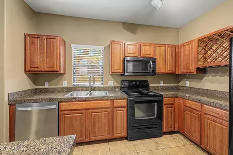 Kitchen - 1702 E Bell Rd #182, Phoenix, AZ 85022 photo 2 of 3