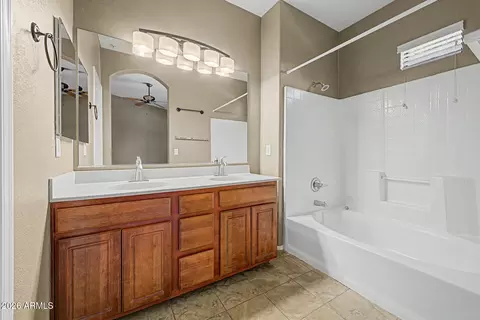 Bath - 1702 E Bell Rd #182, Phoenix, AZ 85022 photo 1 of 2